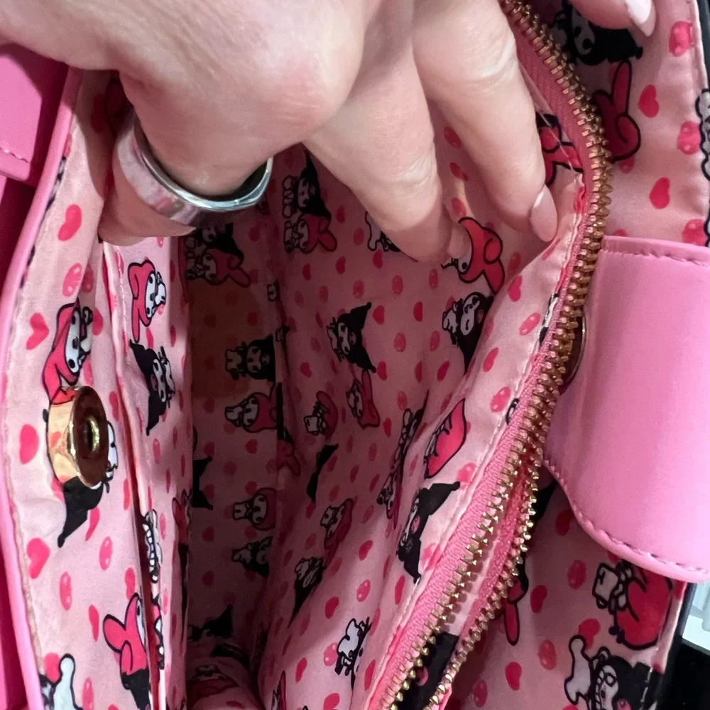 Hello Kitty, kit for your favorite fan